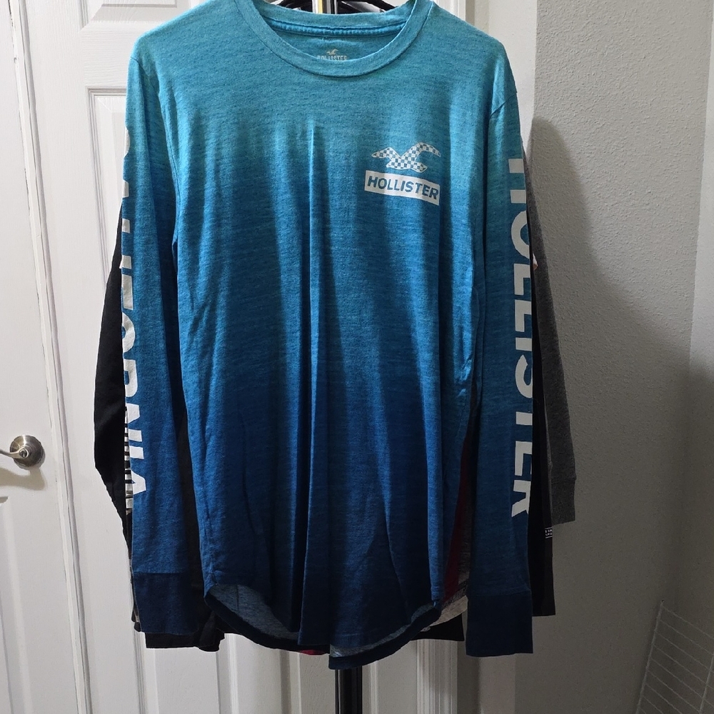 Hollister Men's Teal Ombre Long Sleeve Tee
